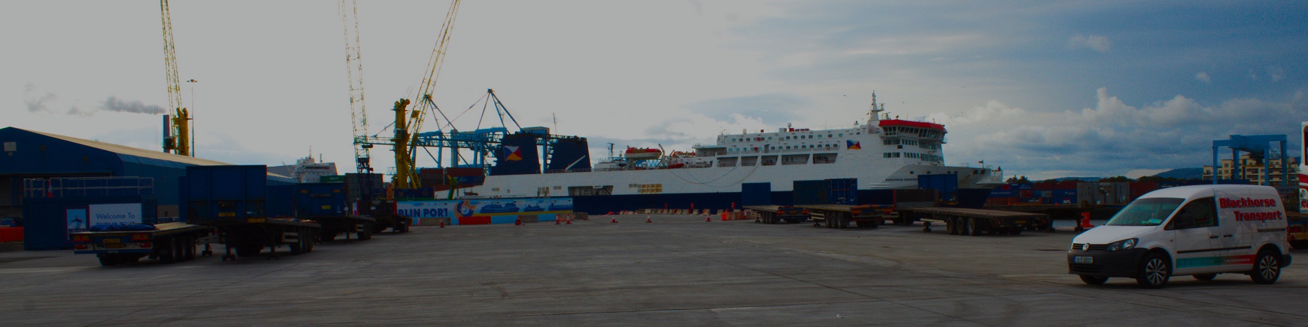 dublin-port-ferry-truck